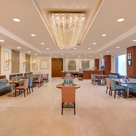 Lemon Tree Hotel, Noida Extérieur photo