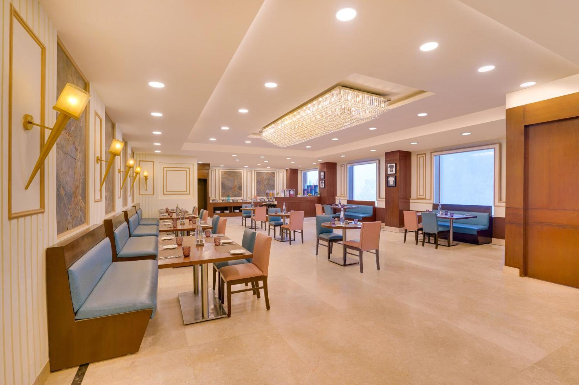 Lemon Tree Hotel, Noida Extérieur photo