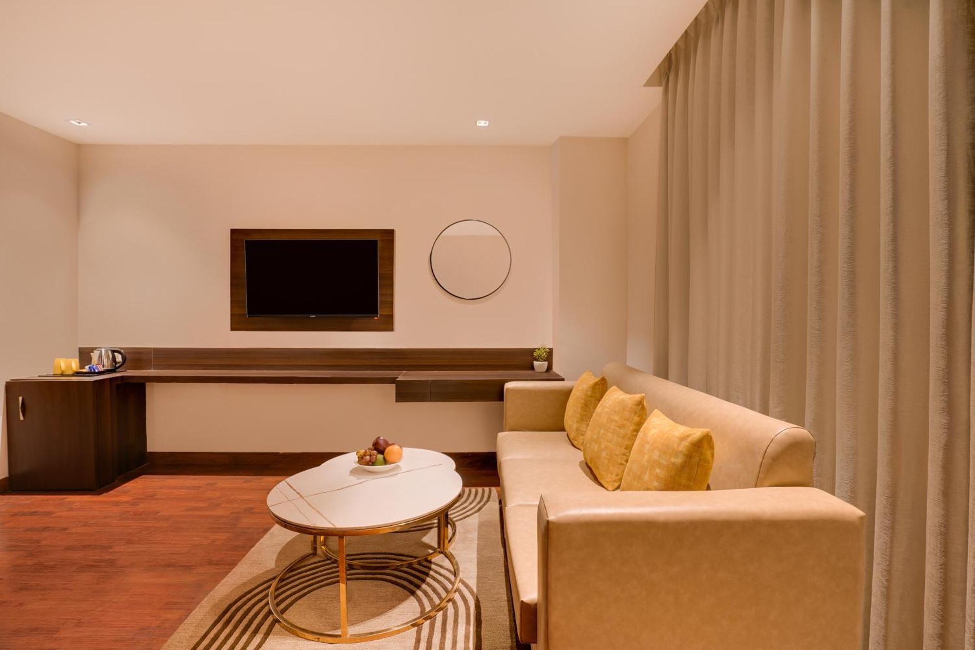 Lemon Tree Hotel, Noida Extérieur photo
