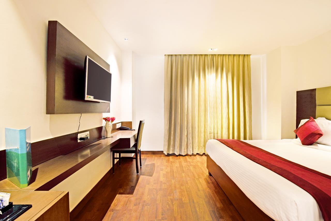 Lemon Tree Hotel, Noida Extérieur photo