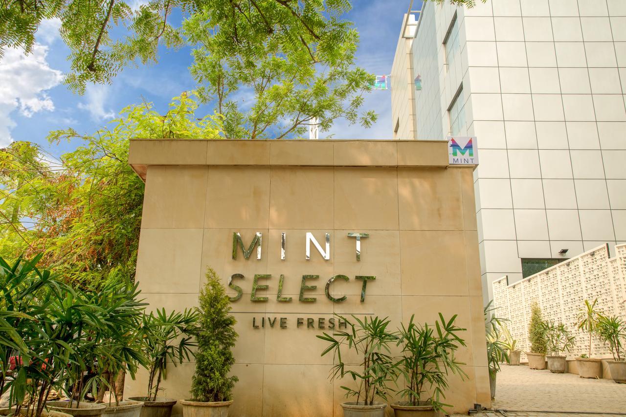Lemon Tree Hotel, Noida Extérieur photo